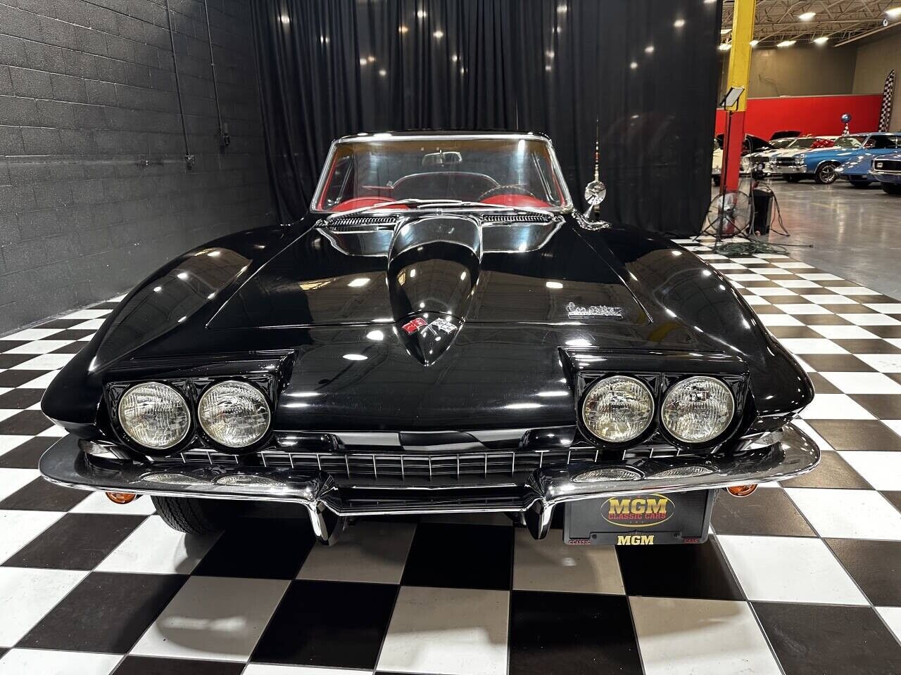 Chevrolet-Corvette-1966-Coupe-17
