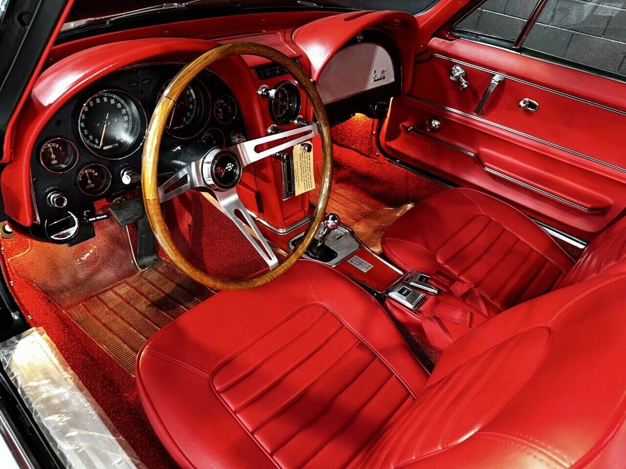 Chevrolet-Corvette-1966-Coupe-21