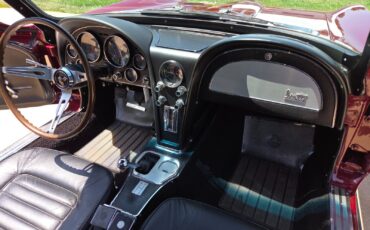 Chevrolet-Corvette-1966-Coupe-24
