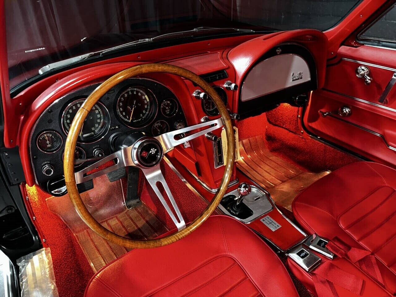 Chevrolet-Corvette-1966-Coupe-29