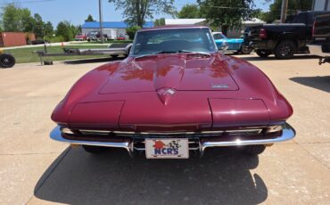 Chevrolet-Corvette-1966-Coupe-3