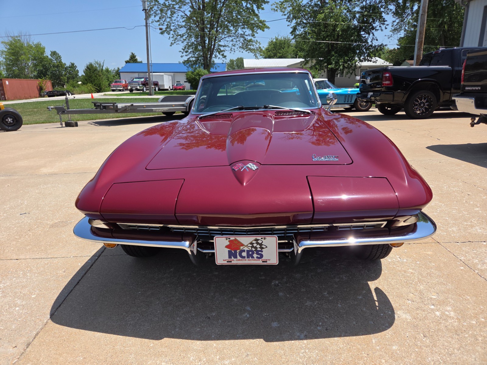 Chevrolet-Corvette-1966-Coupe-3