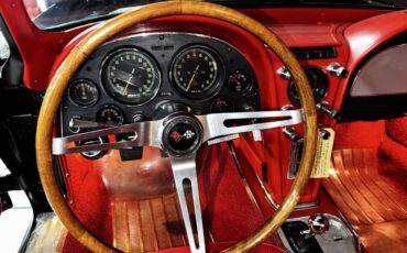 Chevrolet-Corvette-1966-Coupe-30