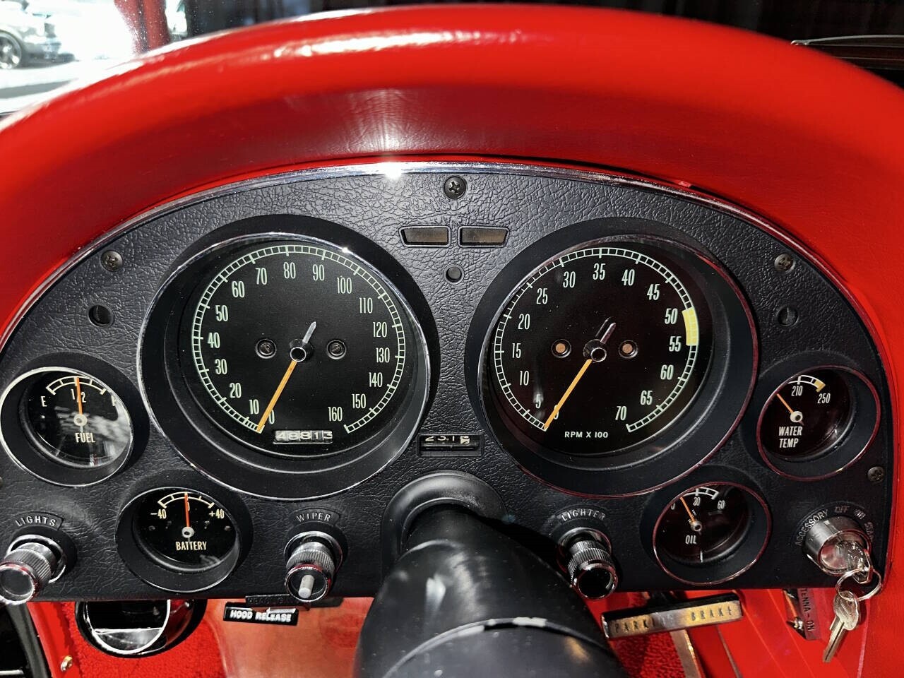 Chevrolet-Corvette-1966-Coupe-31