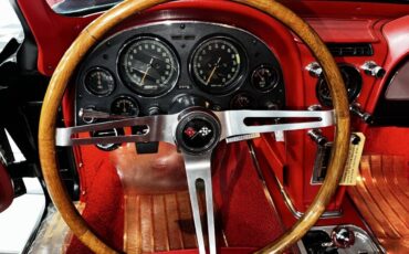 Chevrolet-Corvette-1966-Coupe-32