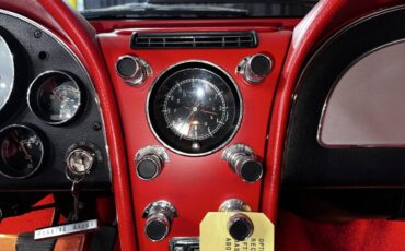 Chevrolet-Corvette-1966-Coupe-37