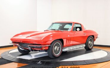 Chevrolet-Corvette-1966-Coupe