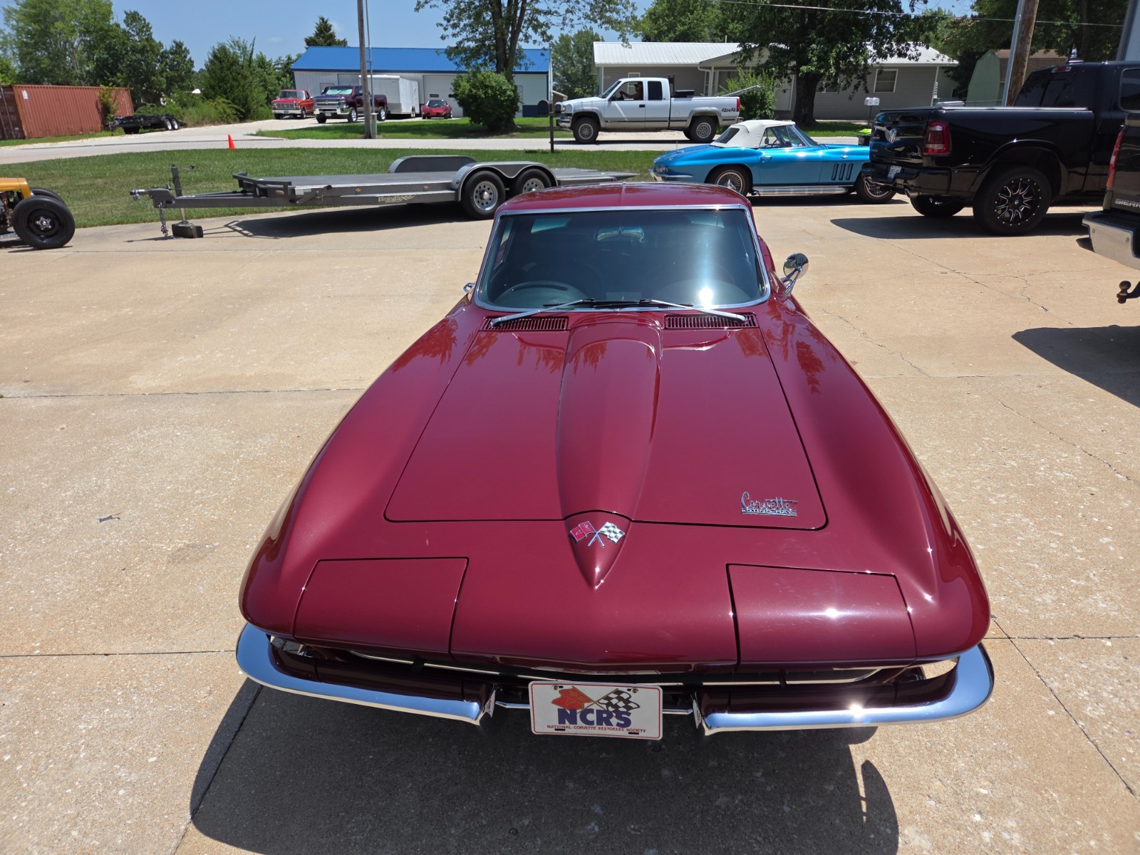 Chevrolet-Corvette-1966-Coupe-4