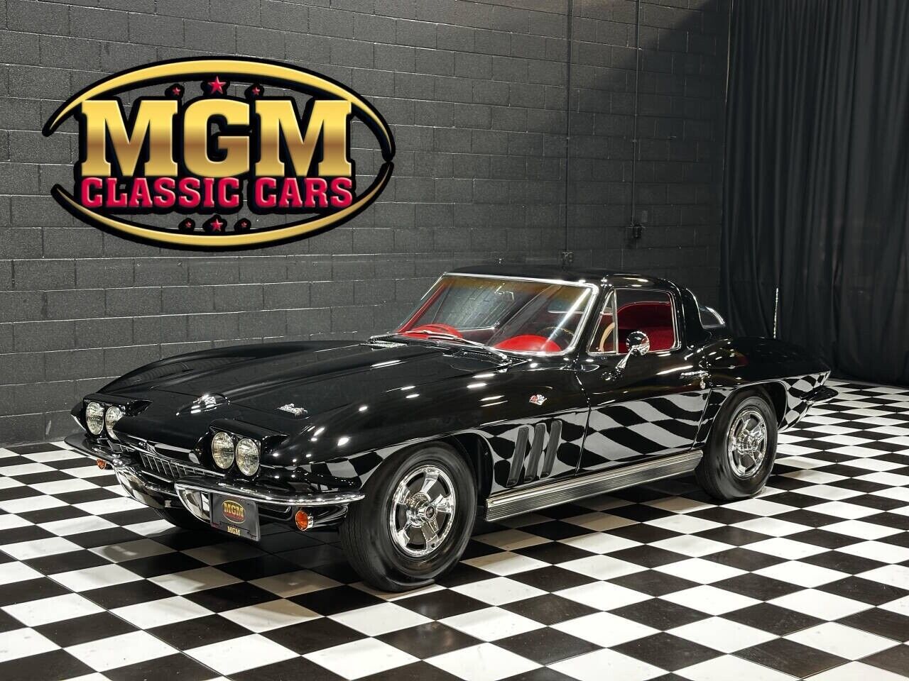 Chevrolet-Corvette-1966-Coupe