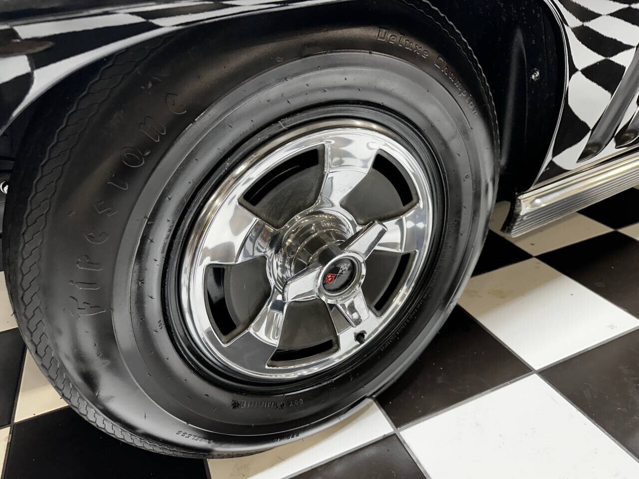 Chevrolet-Corvette-1966-Coupe-5