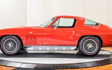Chevrolet-Corvette-1966-Coupe-5