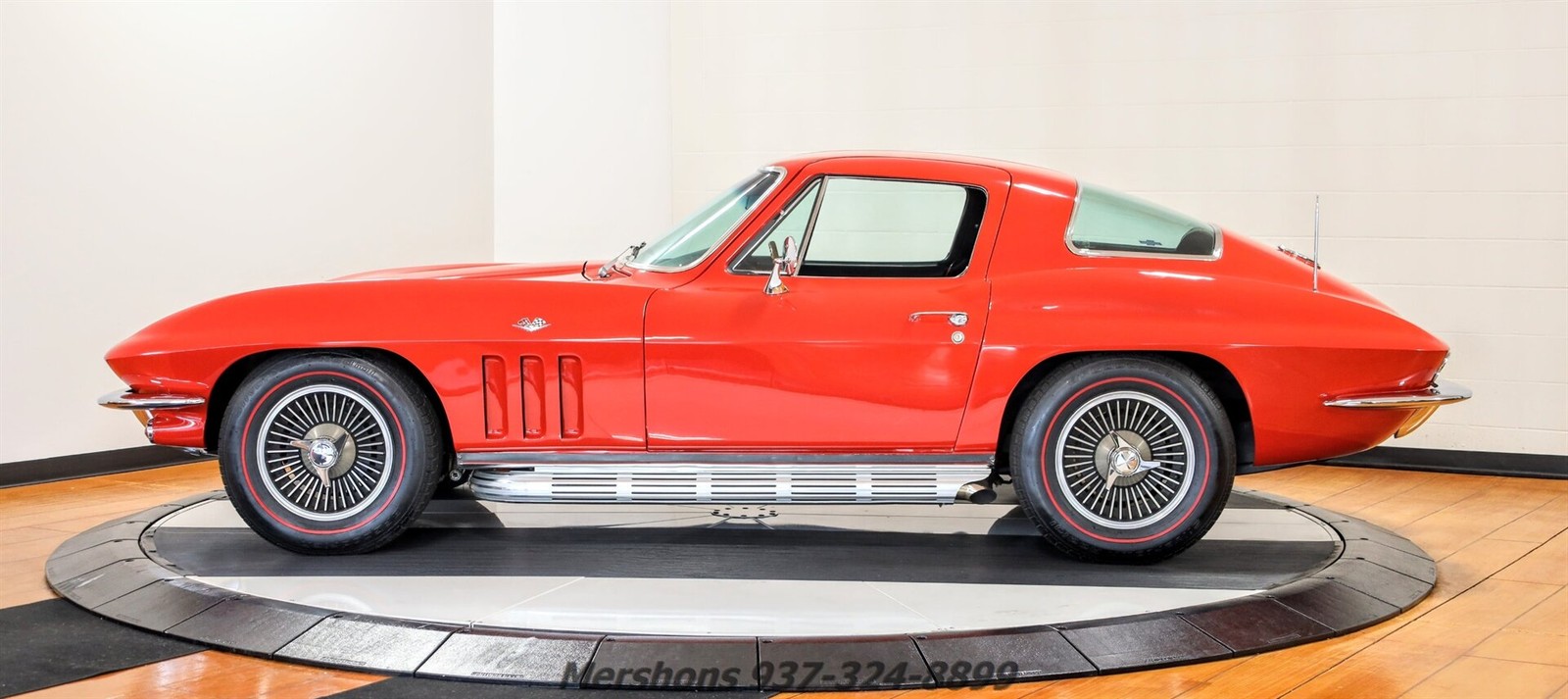 Chevrolet-Corvette-1966-Coupe-5