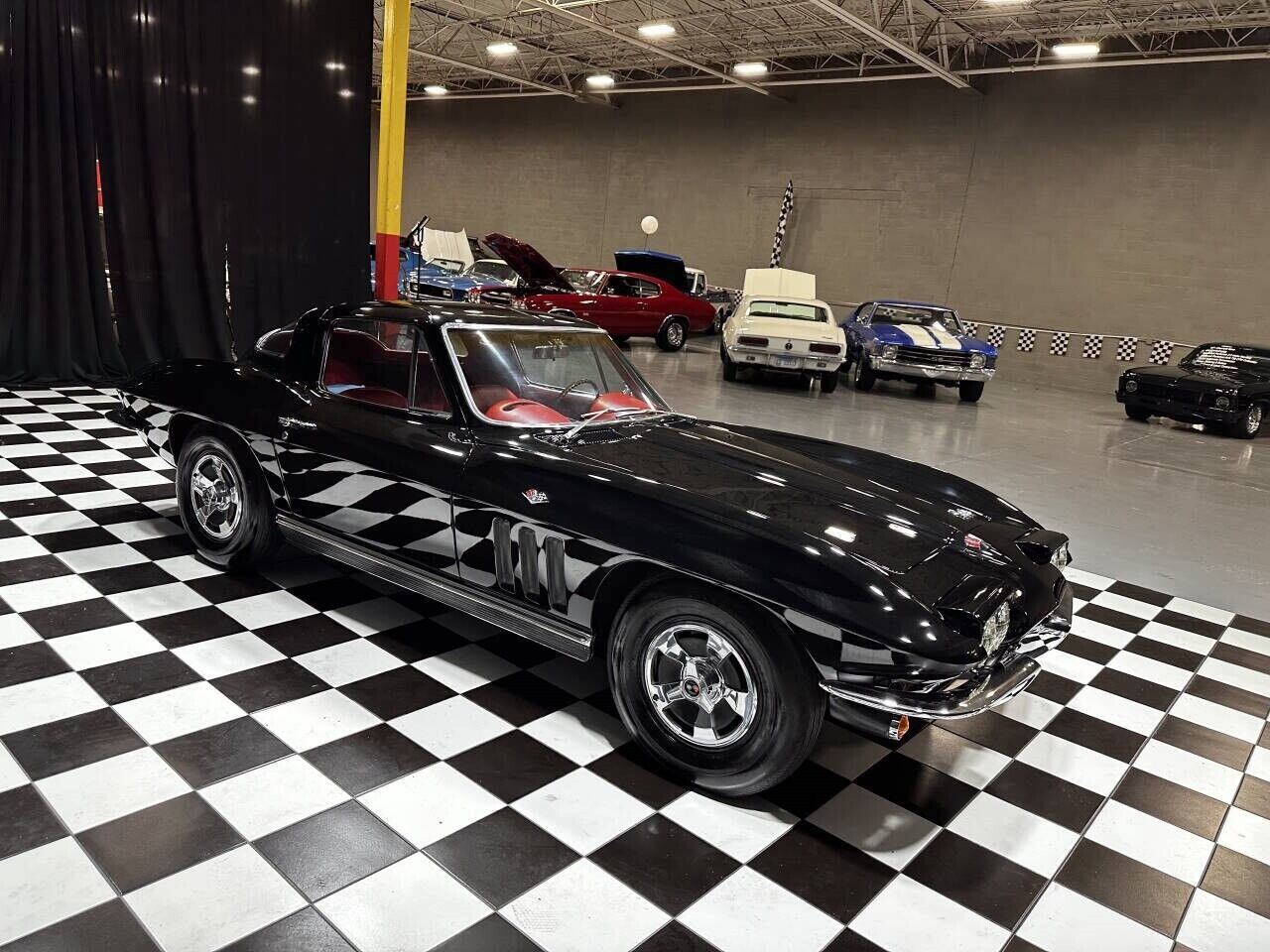 Chevrolet-Corvette-1966-Coupe-6