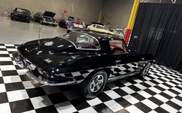 Chevrolet-Corvette-1966-Coupe-7