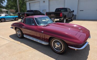 Chevrolet-Corvette-1966-Coupe-7