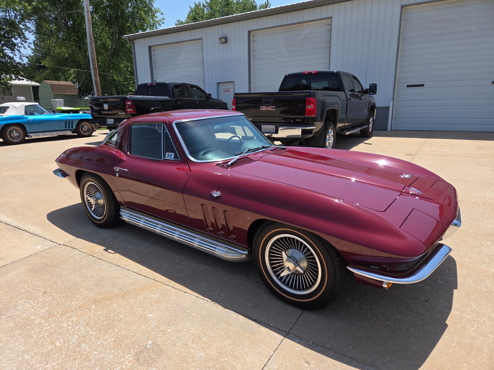 Chevrolet-Corvette-1966-Coupe-7