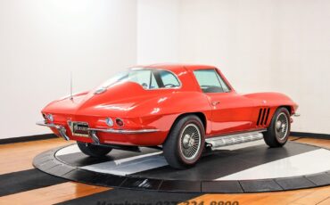 Chevrolet-Corvette-1966-Coupe-8