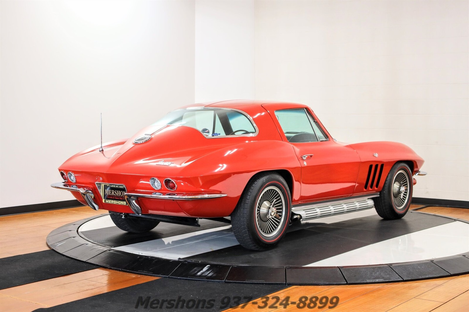 Chevrolet-Corvette-1966-Coupe-8