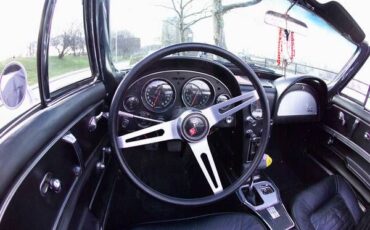 Chevrolet-Corvette-1966-Maroon-Black-1
