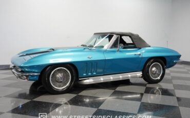 Chevrolet-Corvette-1966-Nassau-Blue-Blue-9