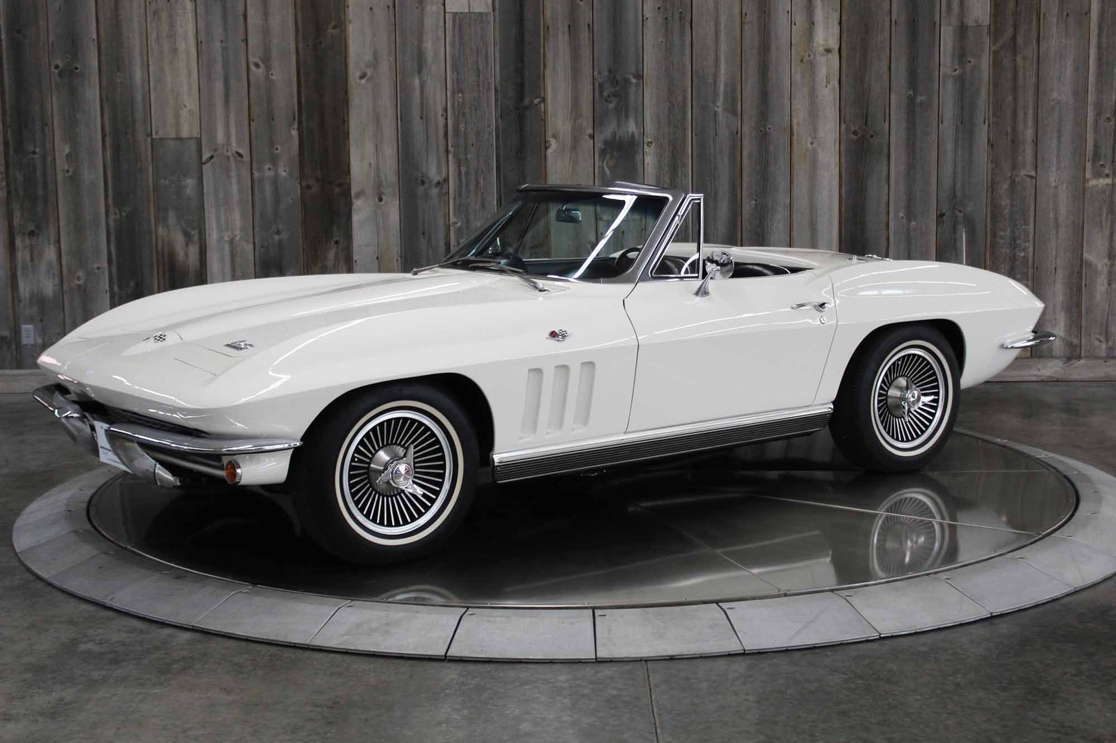 Chevrolet Corvette 1966 Restored