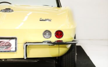 Chevrolet-Corvette-1966-Sunfire-Yellow-Black-44