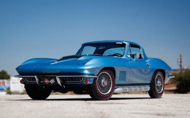 Chevrolet-Corvette-1967-2D-Coupe-2