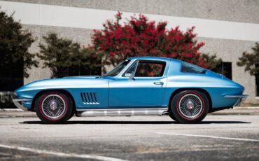 Chevrolet-Corvette-1967-2D-Coupe-9