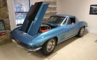 Chevrolet-Corvette-1967-Blue-Blue-4