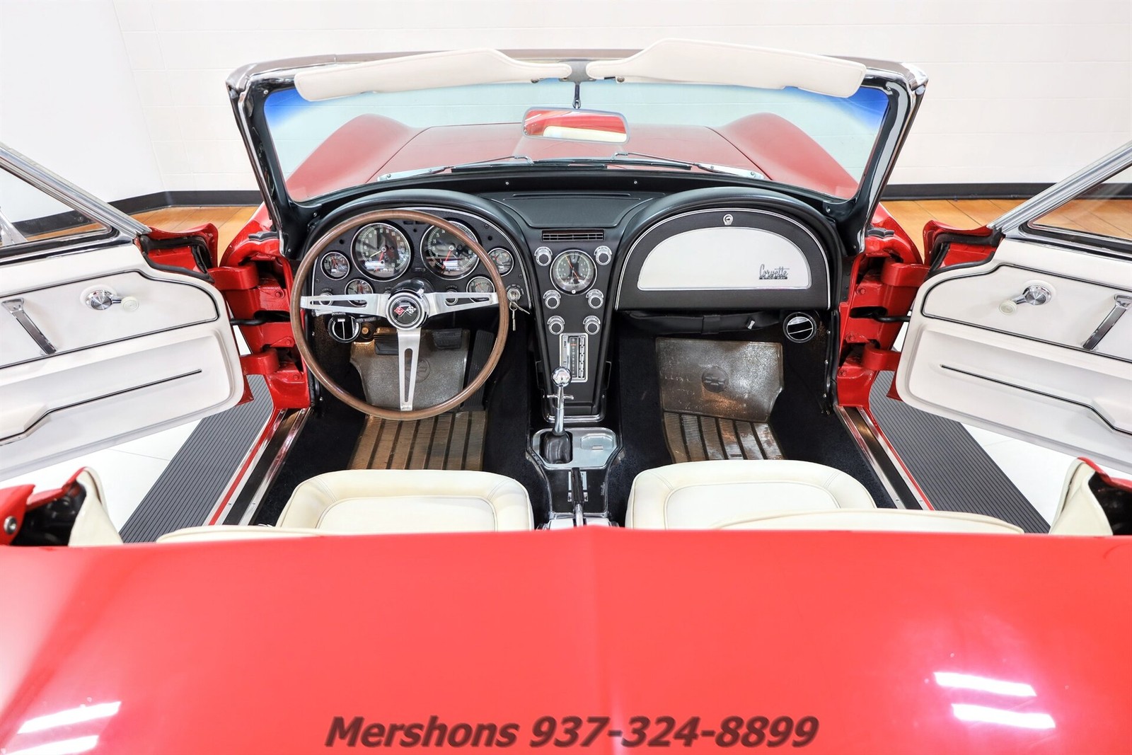 Chevrolet-Corvette-1967-Convertible-1
