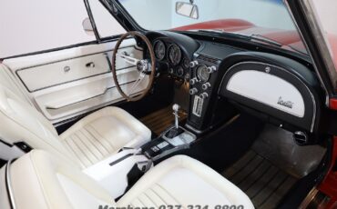 Chevrolet-Corvette-1967-Convertible-13