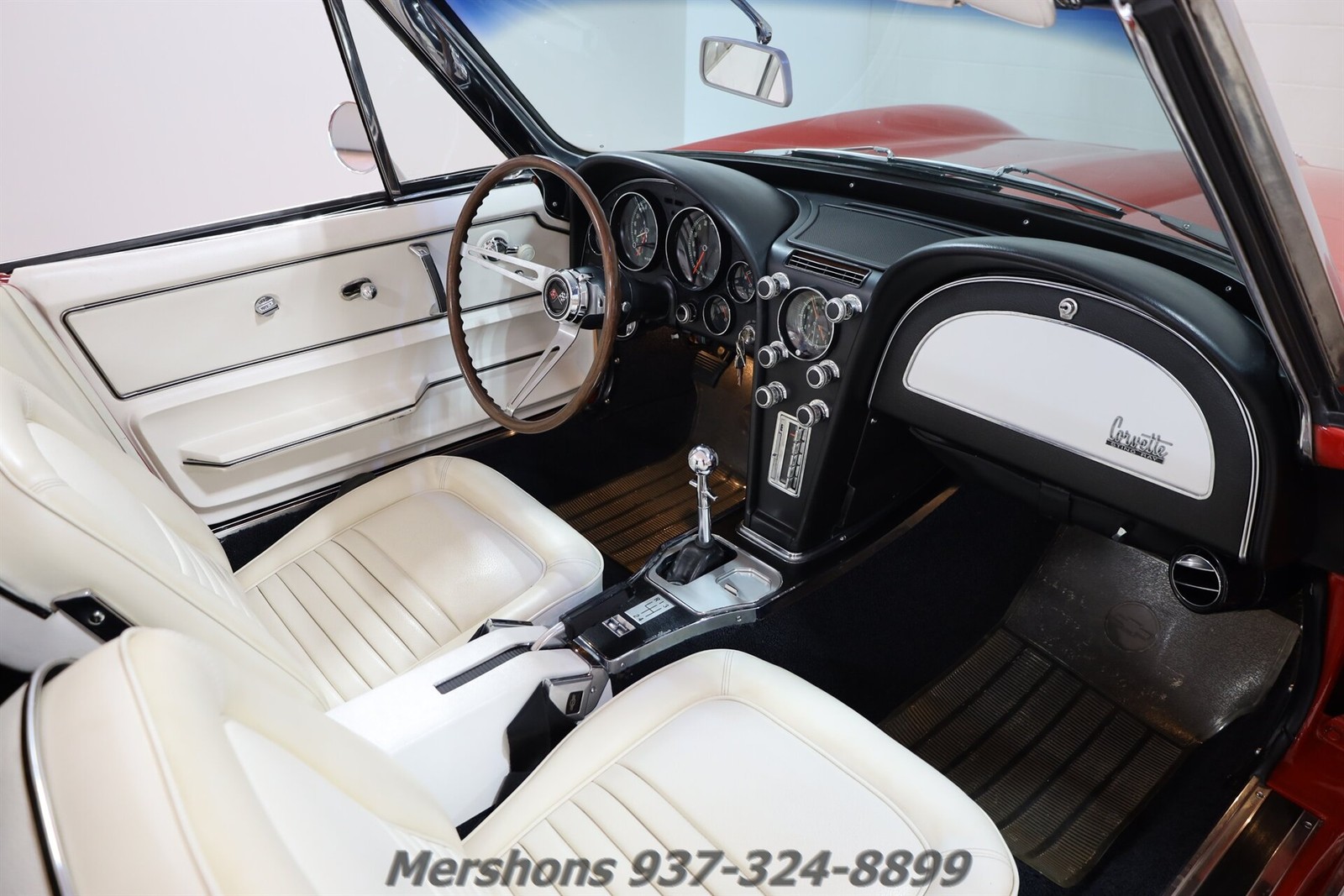 Chevrolet-Corvette-1967-Convertible-13