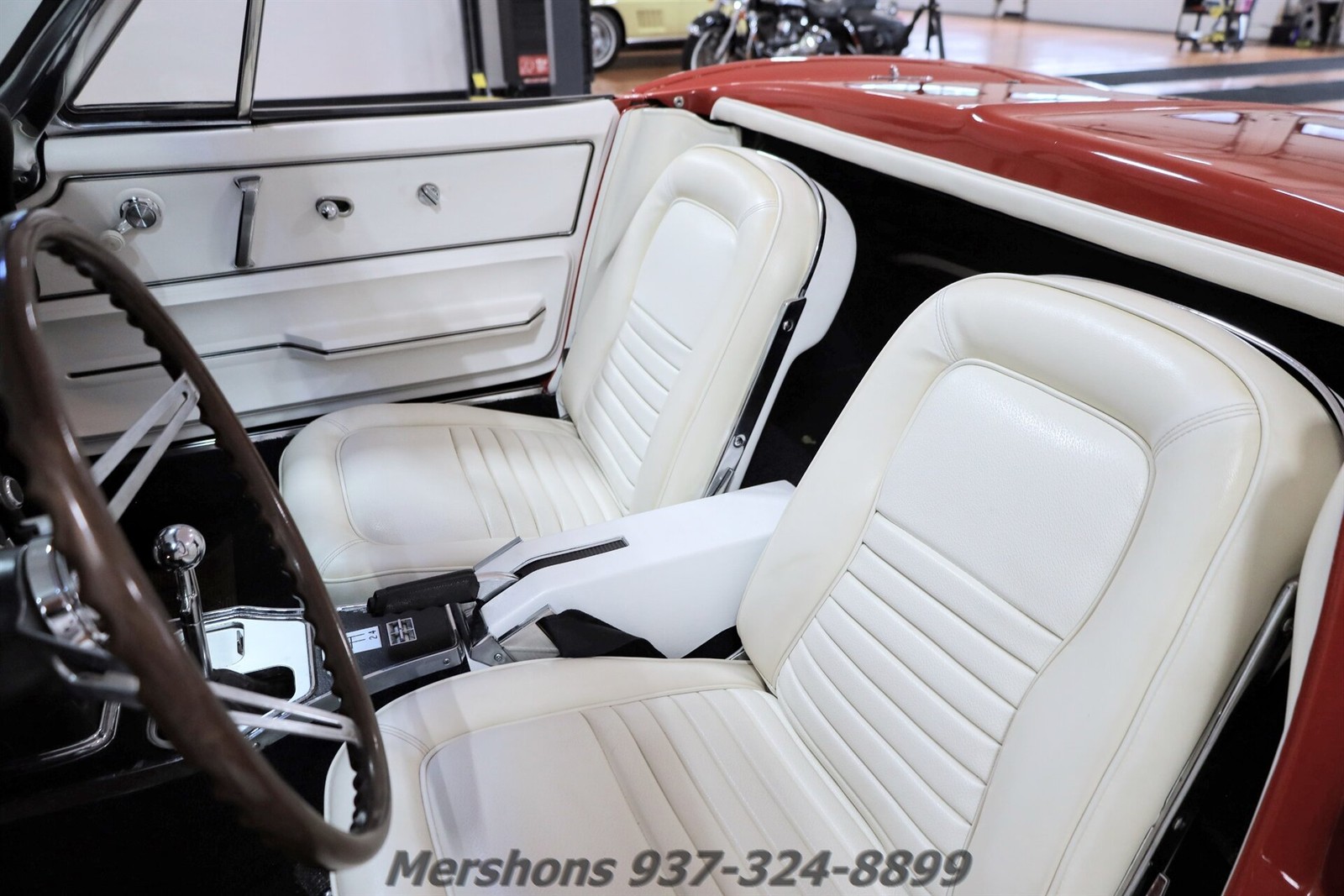 Chevrolet-Corvette-1967-Convertible-14