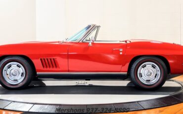 Chevrolet-Corvette-1967-Convertible-5