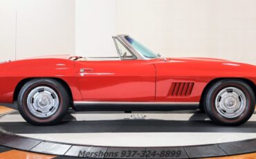 Chevrolet-Corvette-1967-Convertible-7