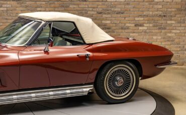 Chevrolet-Corvette-1967-Convertible-8
