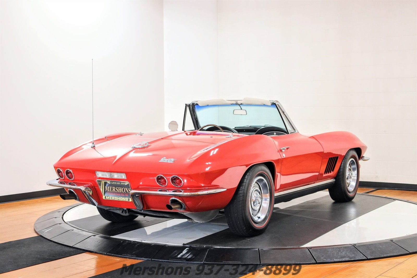 Chevrolet-Corvette-1967-Convertible-8
