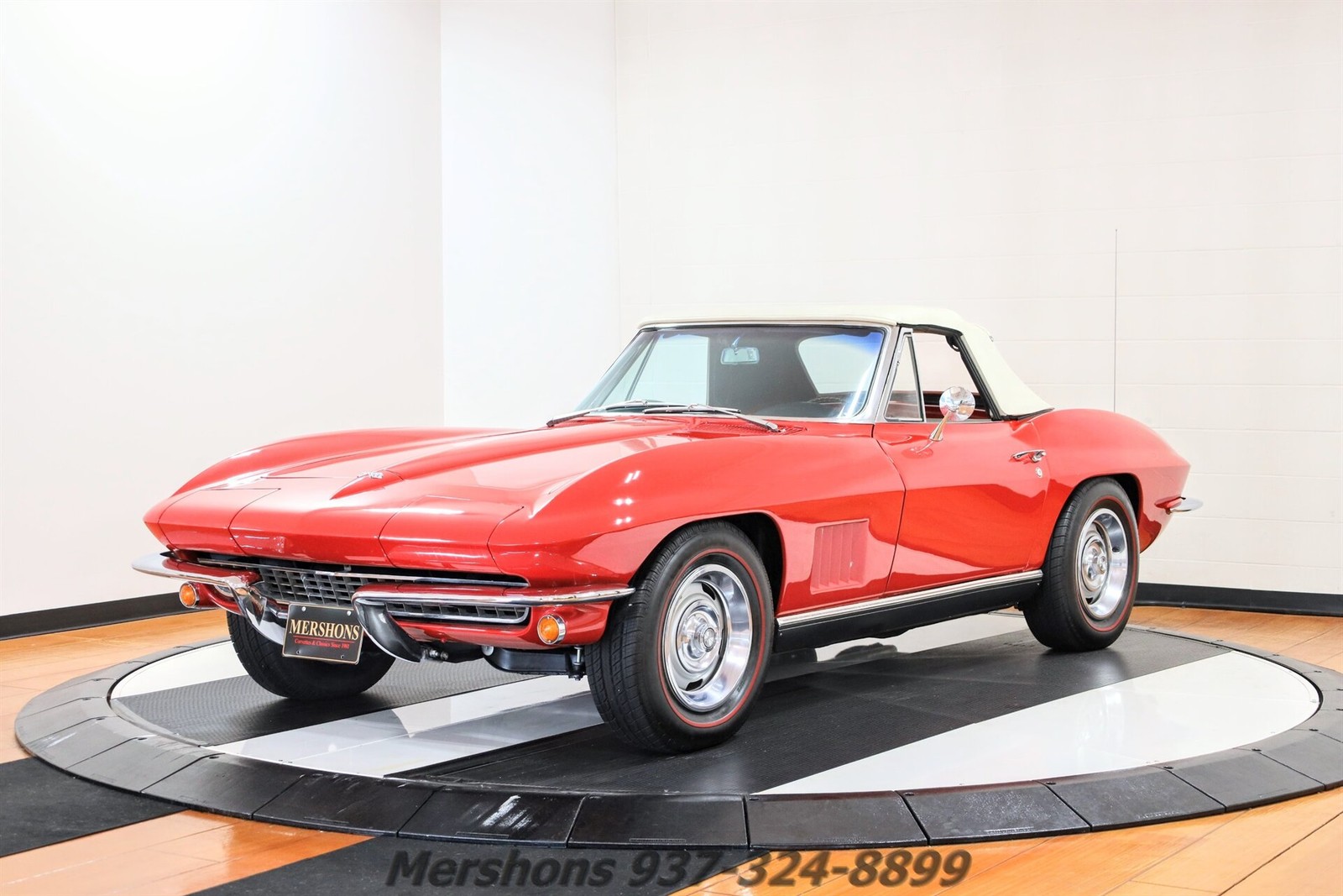 Chevrolet-Corvette-1967-Convertible-9