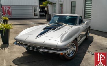 Chevrolet-Corvette-1967-Coupe-1