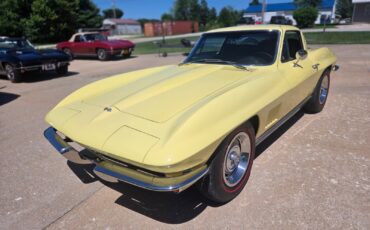 Chevrolet-Corvette-1967-Coupe-1