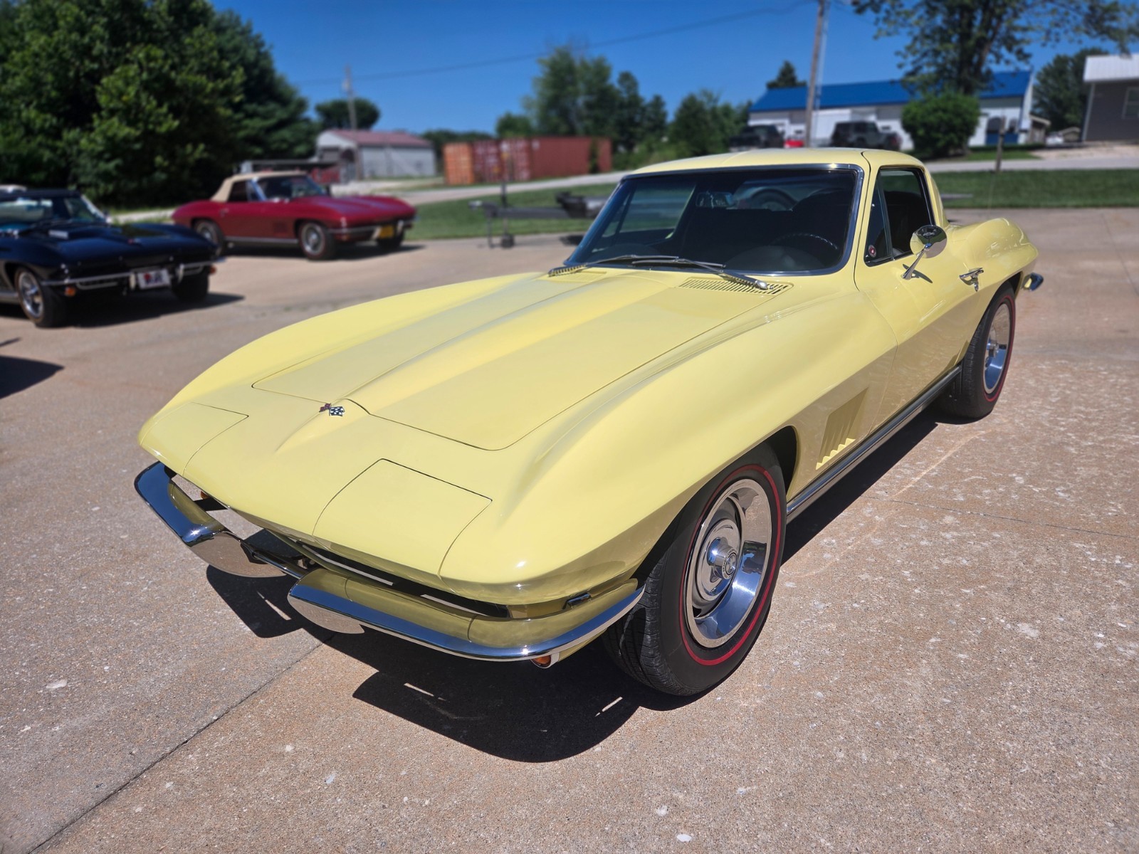Chevrolet-Corvette-1967-Coupe-1
