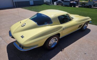 Chevrolet-Corvette-1967-Coupe-10