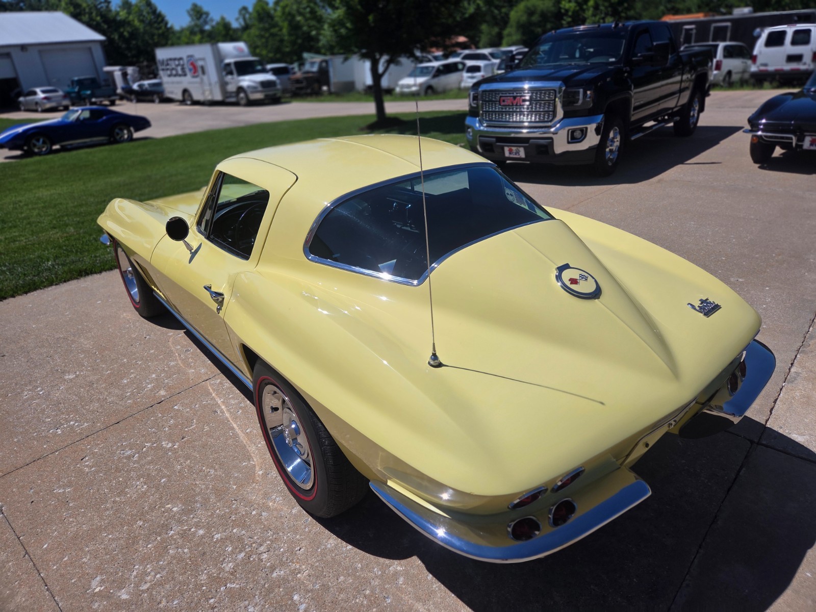 Chevrolet-Corvette-1967-Coupe-14