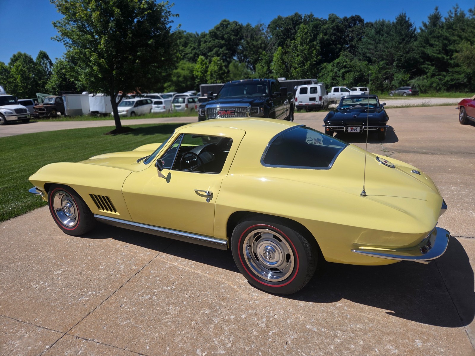 Chevrolet-Corvette-1967-Coupe-15