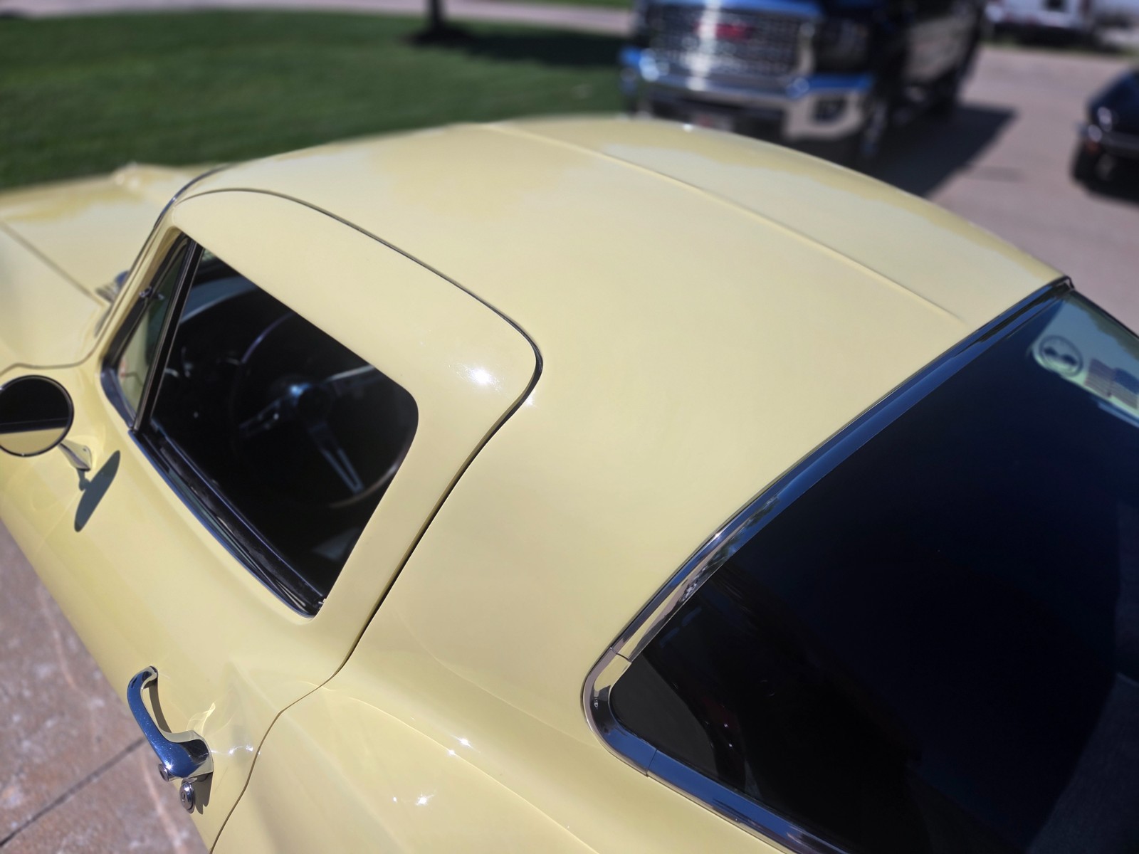 Chevrolet-Corvette-1967-Coupe-16