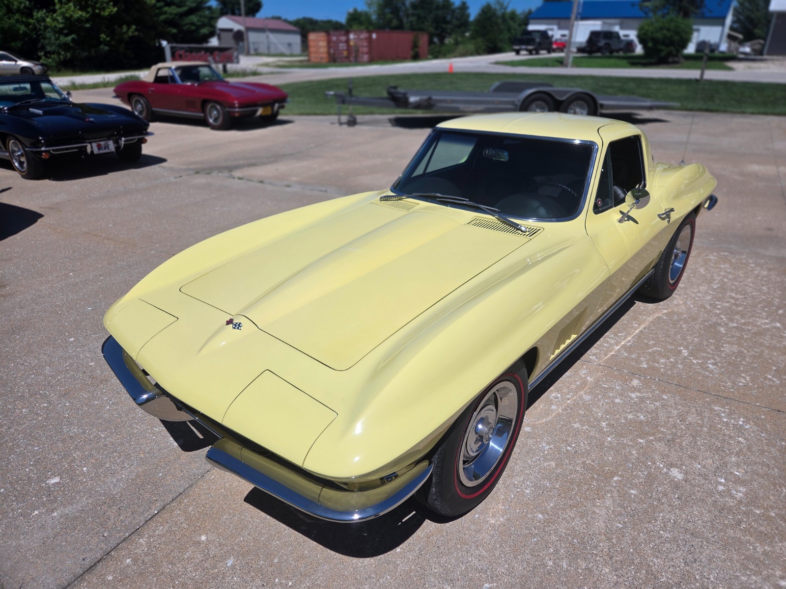 Chevrolet-Corvette-1967-Coupe-2
