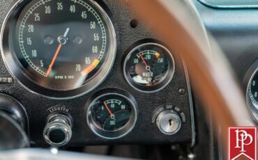 Chevrolet-Corvette-1967-Coupe-21