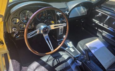 Chevrolet-Corvette-1967-Coupe-21