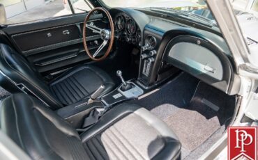 Chevrolet-Corvette-1967-Coupe-29