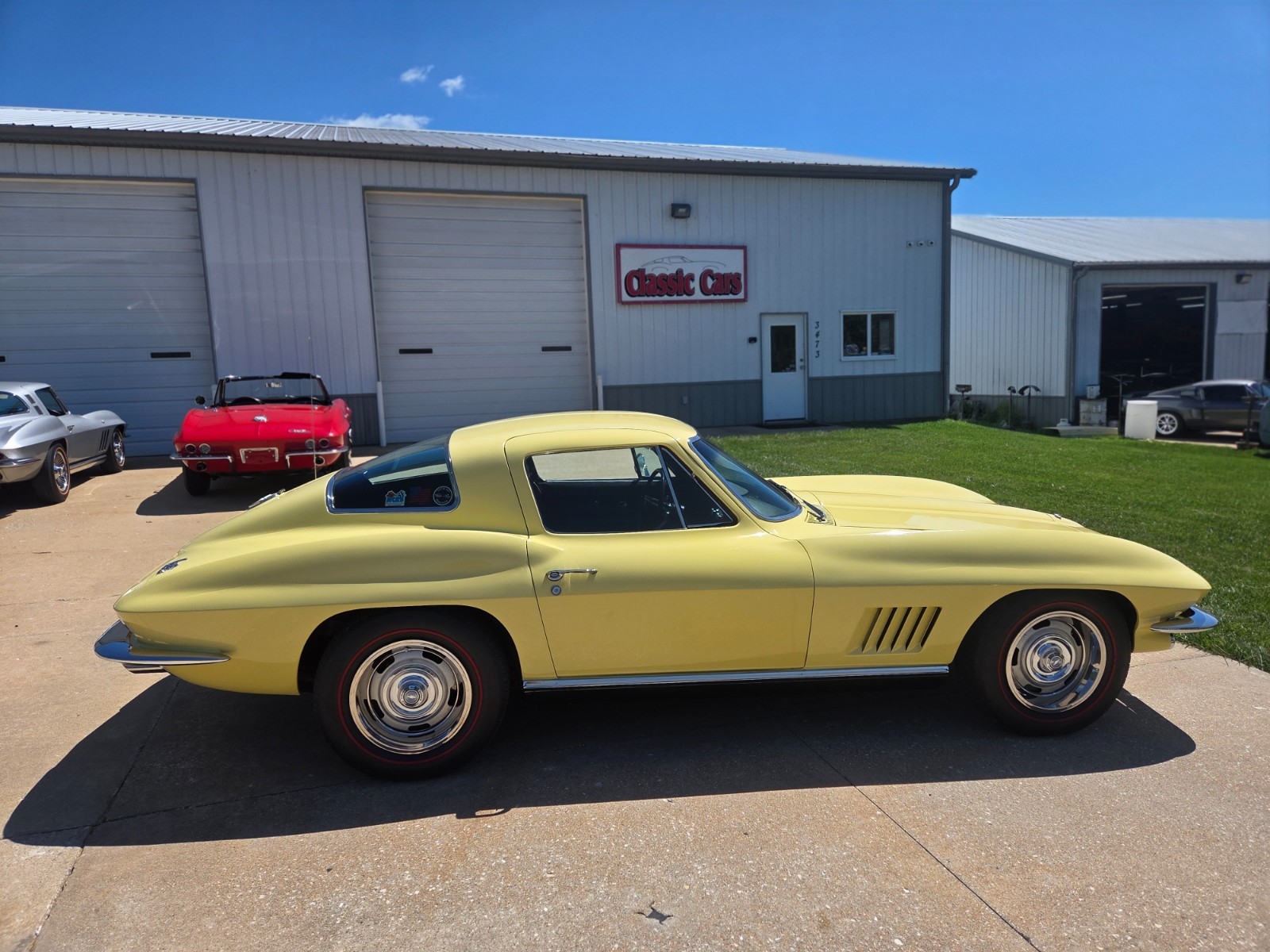 Chevrolet-Corvette-1967-Coupe-8